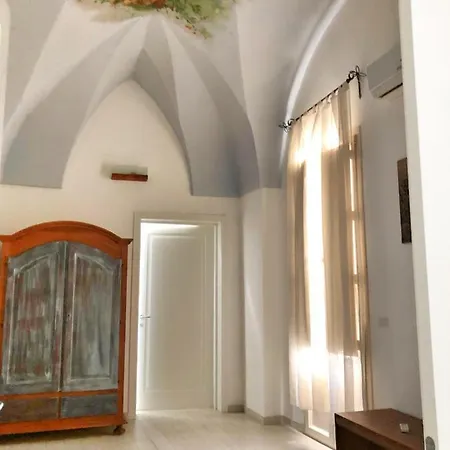 Bed and Breakfast Palazzo Salia Λέτσε